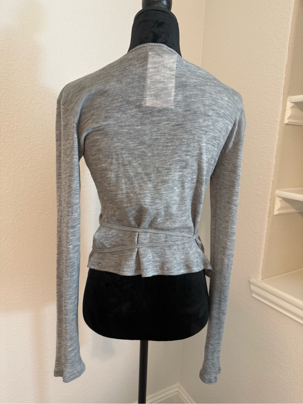 St. Agni Women's Baby Wool Wrap Top grey - Picture 5 of 9